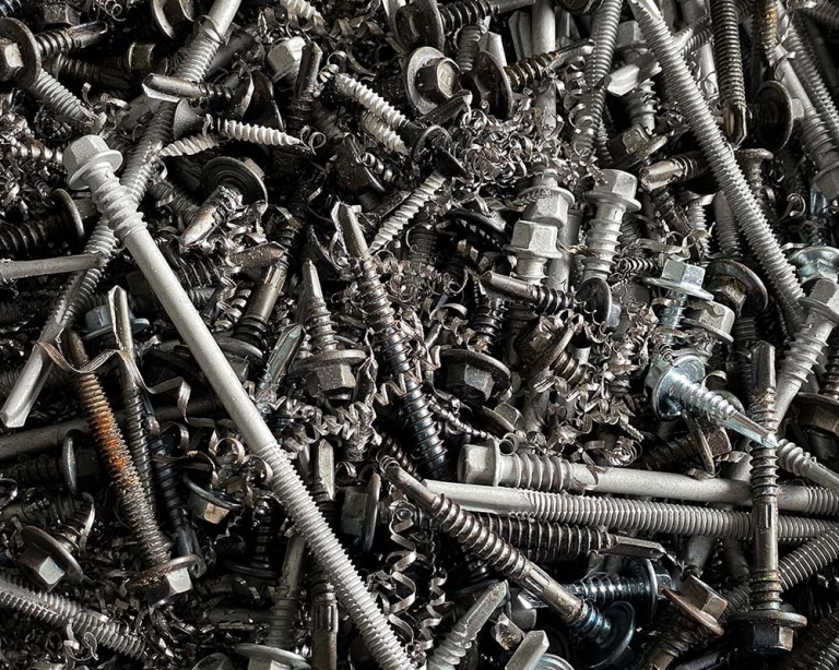 Are screws recyclable? Two stages of screw recycling process.